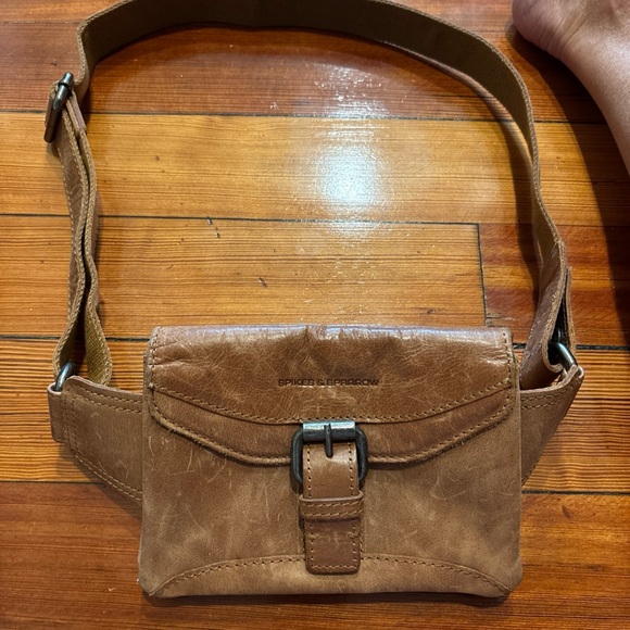 Spikes & Sparrow Light Brown Leather Waist bag Fanny pack Crossbody Bag - Picture 1 of 12